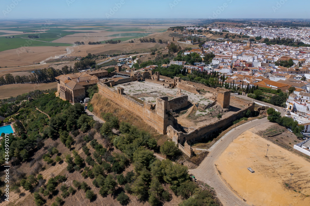 vista del bonito pueblo de Carmona en la provincia de Sevilla, Andalucía