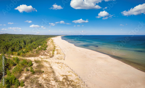 Fototapeta Naklejka Na Ścianę i Meble -  Beautiful scenery of Baltic Sea beach in Sobieszewo at summer , Poland