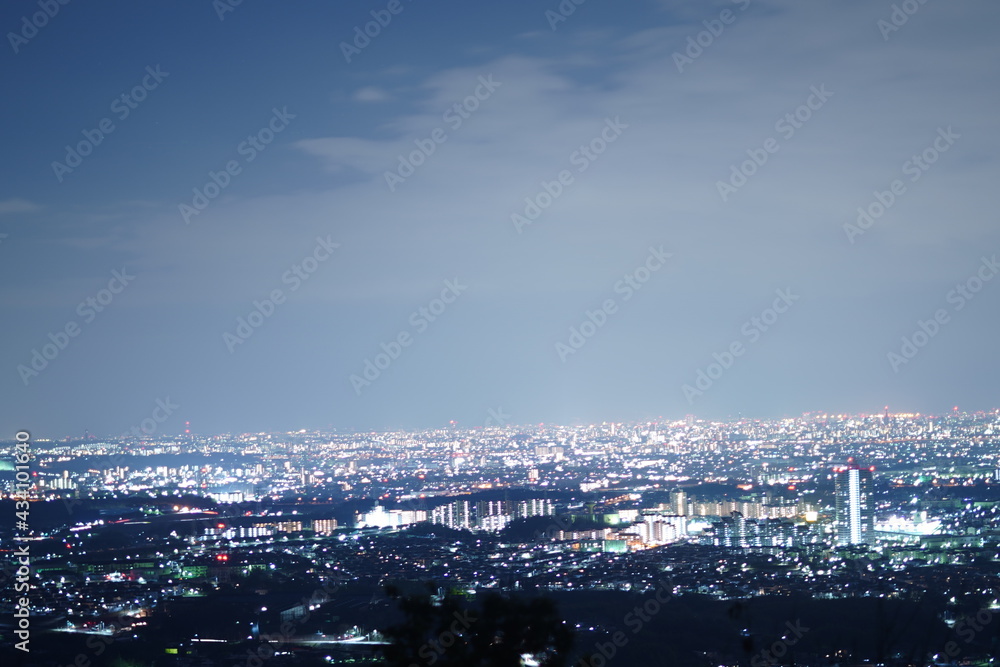 名古屋の夜景を遠方から写真に収める