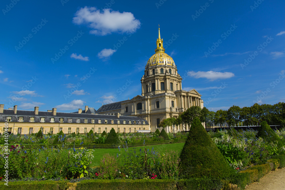Paris, cathedral place de invalids