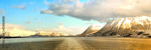 K  ste Norwegens   Faszinierende Lofoten und Fjorde am Polarkreis  Panorama