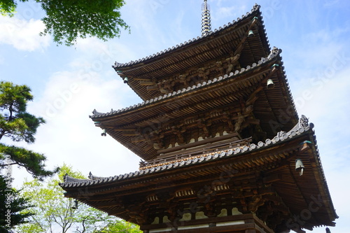 Three-Story Pagoda of the Former Tomyoji Temple in Sankeien, Japan - 日本庭園 旧燈明寺 三重塔 © Eric's library