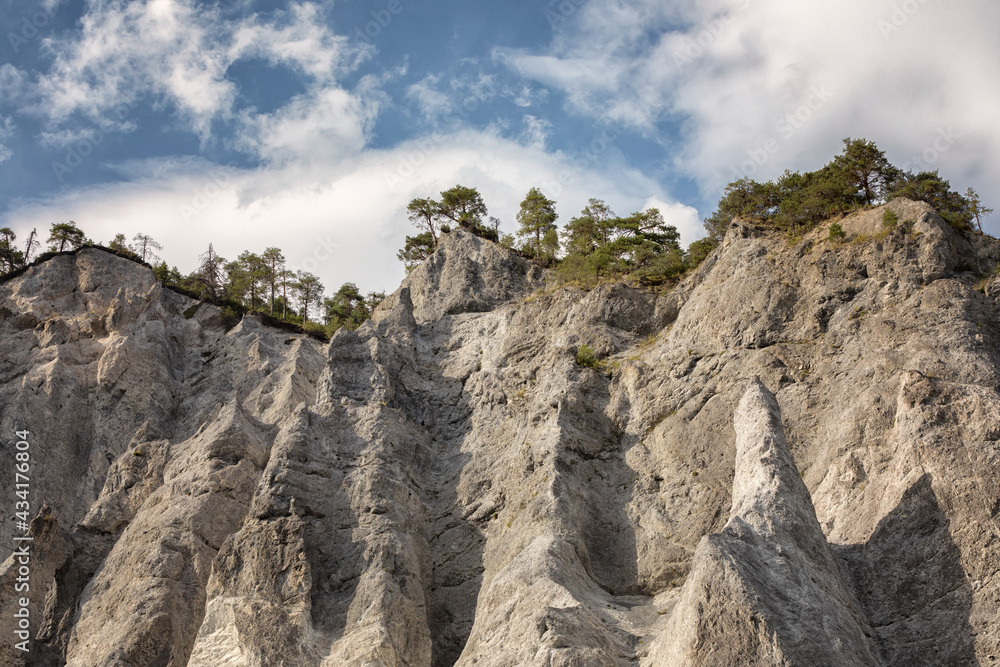 cliff_edge cliff_edge
