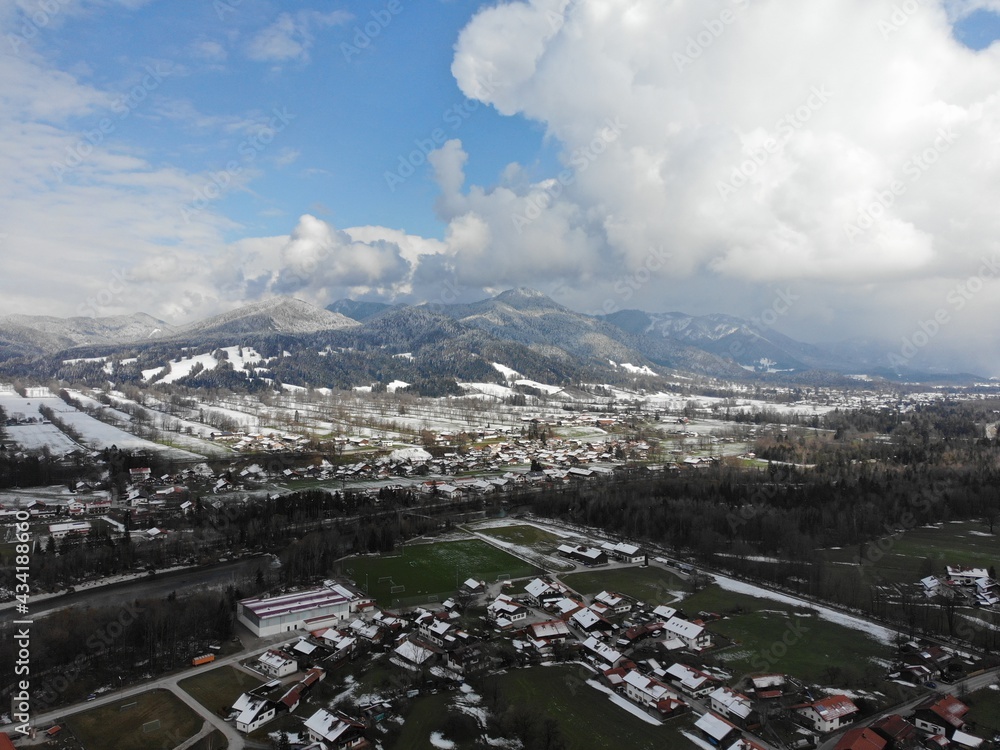 Landschaft in Bayern, Isarwinkel, Brauneck in Lenggries, 
der Voralpenraum