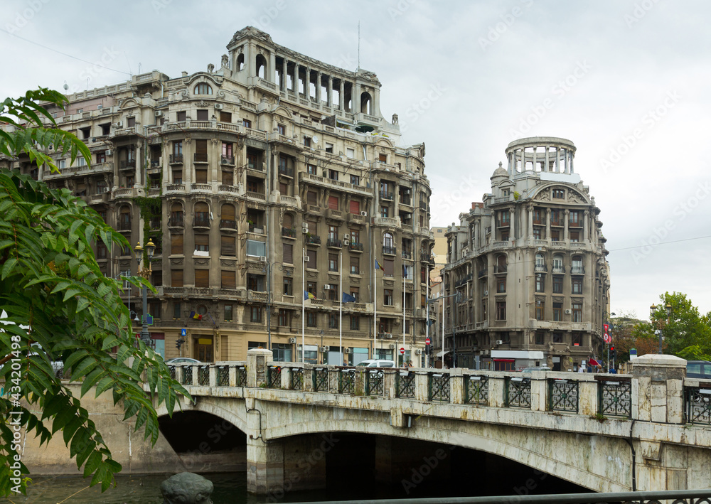 Obraz premium View of the bridge Podul Opereta, Bucharest, Romania