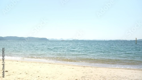 Wallpaper Mural 晴天の瀬戸内海　瀬戸大橋 (パン)　 Torontodigital.ca