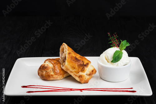 Apple strudel with vanilla ...