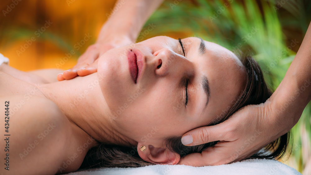 Obraz premium CST or Craniosacral Therapy Head Massage. Close up