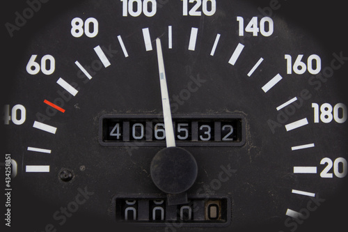 Vehicle speed is over a hundred. The speedometer arrow shows a speed of more than 100 kilometers per hour.
