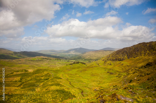 Spring landscape in the lands of Ireland © Alberto Gonzalez 