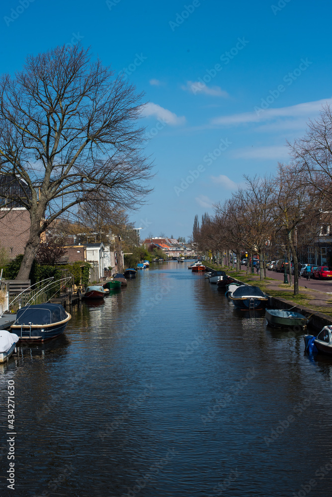 houses and boats on the canal
