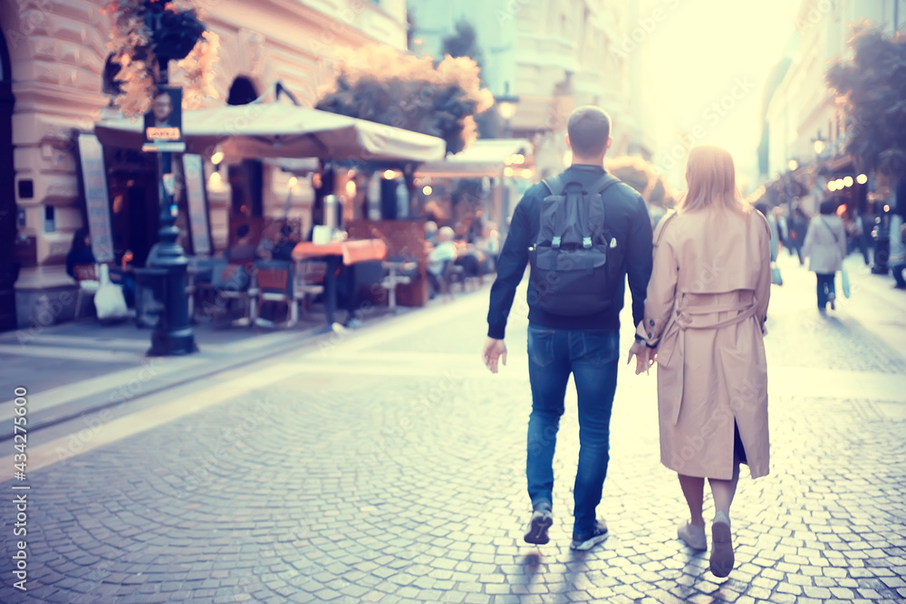 Obraz premium lovers couple budapest walk, spring landscape view capital of hungary, man and woman tourists