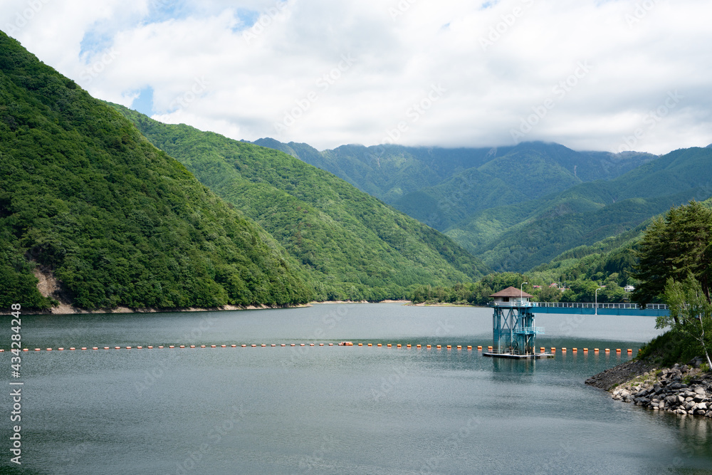 Fototapeta premium 広瀬湖