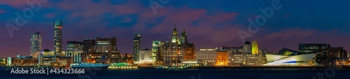 Liverpool skyline night © rabbit75_fot