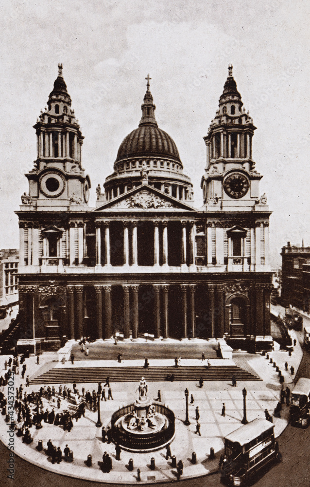 st.pauls cathedral in london france in the 1950s