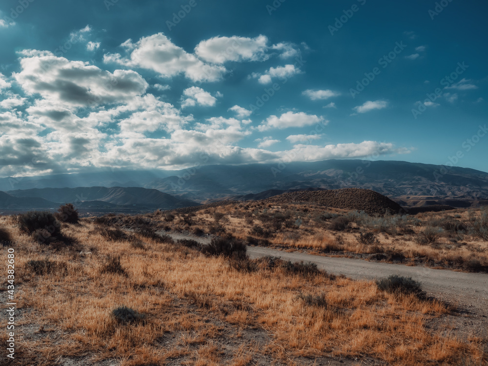 Increíbles fotografías del Desierto de Tabernas (Almería) al atardecer. Numerosas localizaciones usadas en grabaciones de películas western.