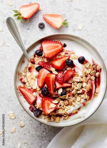 healthy breakfast yoghurt granola strawberry bowl