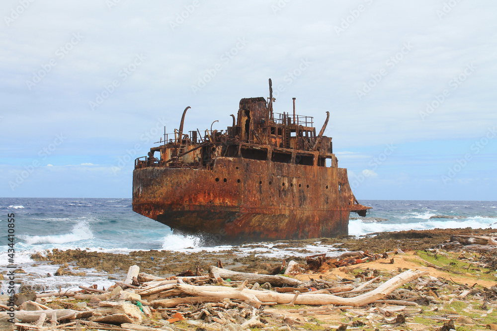 Travels in Curaçao (Curacao), ABC Islands | Klein Curacao Island, shipwreck (Maria Bianca Guidesman)