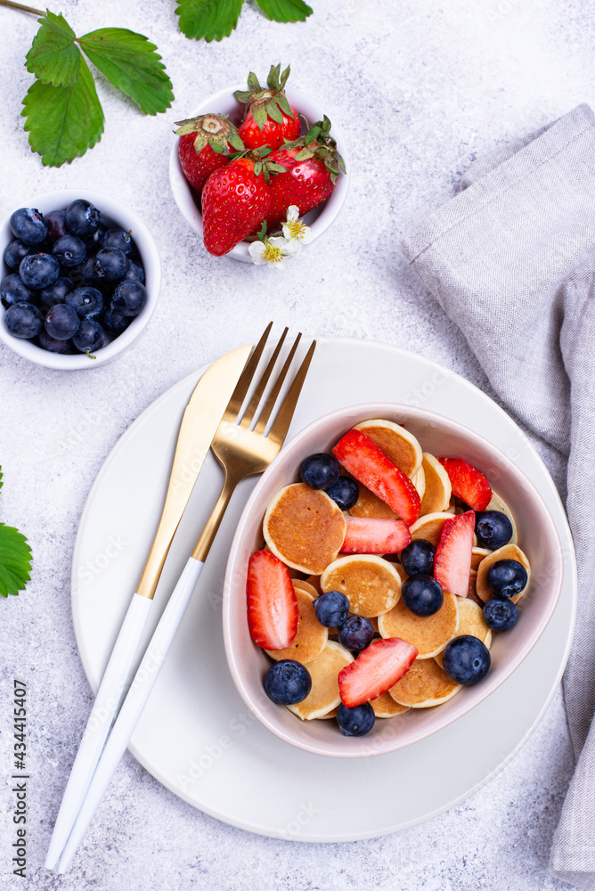 Sweet pancake cereals with berries