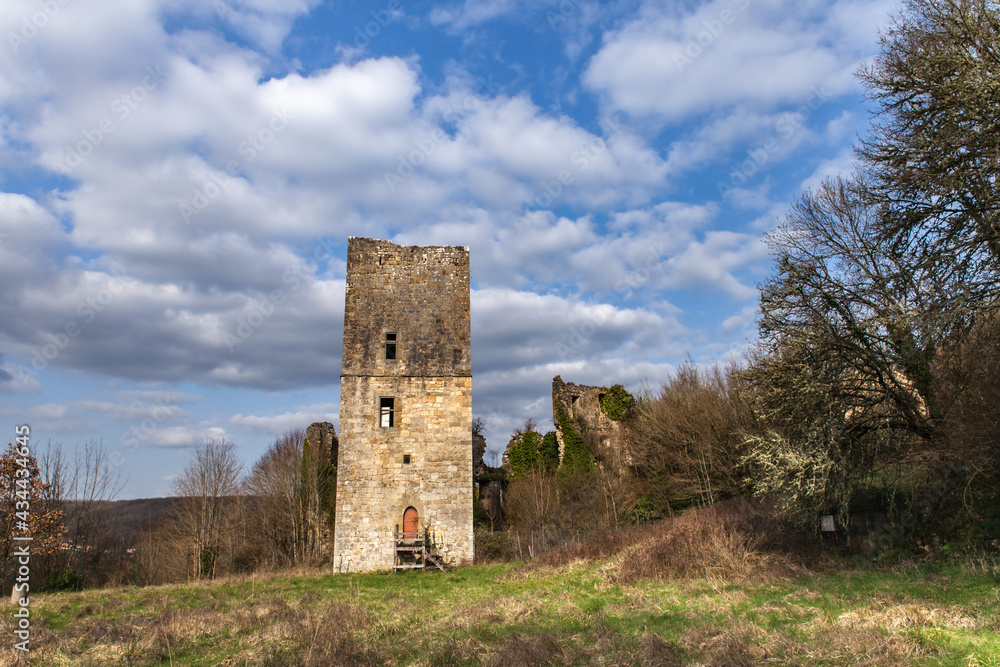Chasteaux (Corrèze, France) - Château de Couzage Chasteaux (Corrèze, France) - Château de Couzage