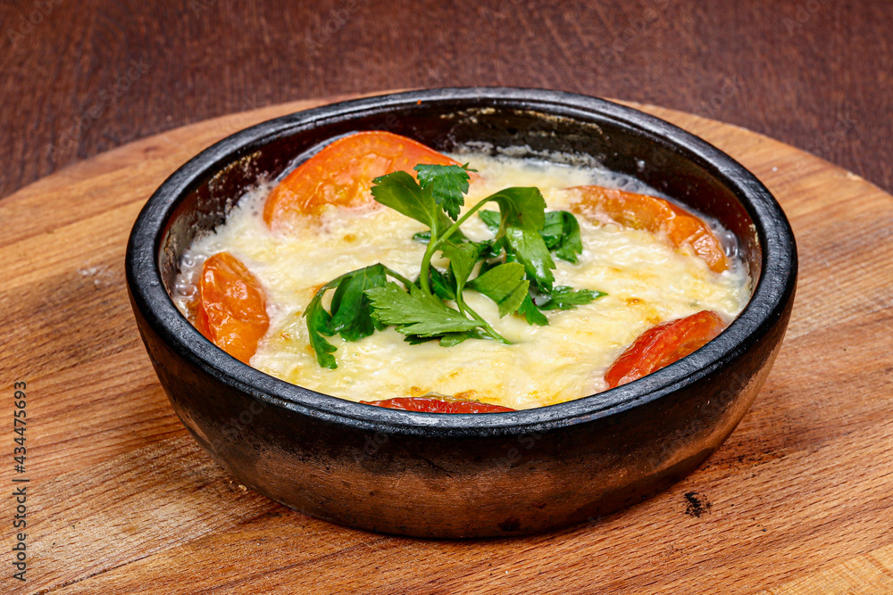 Baked cheese in the pot