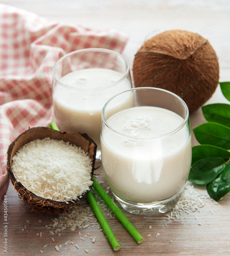 Fresh coconut milk Fresh coconut milk