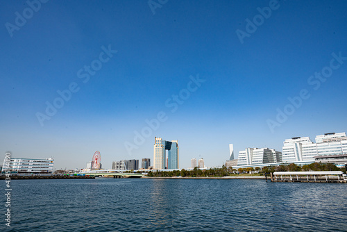 東京湾周辺のビル群 © 郁男 中山