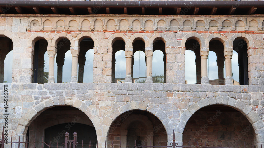 Espagne - Ancien Monastère de Sant Féliu de Guixols - Façade romane