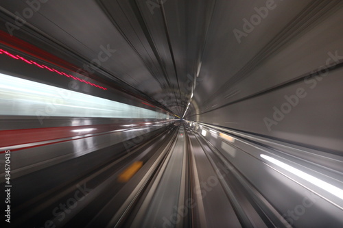 지하철 터널 