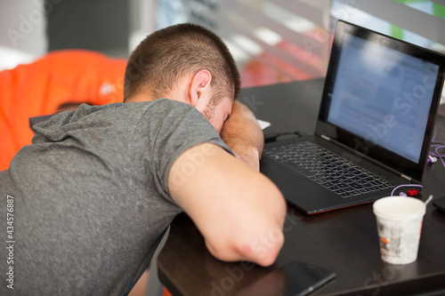 The programmer is tired. The student was tired at the computer. I fell asleep at the computer