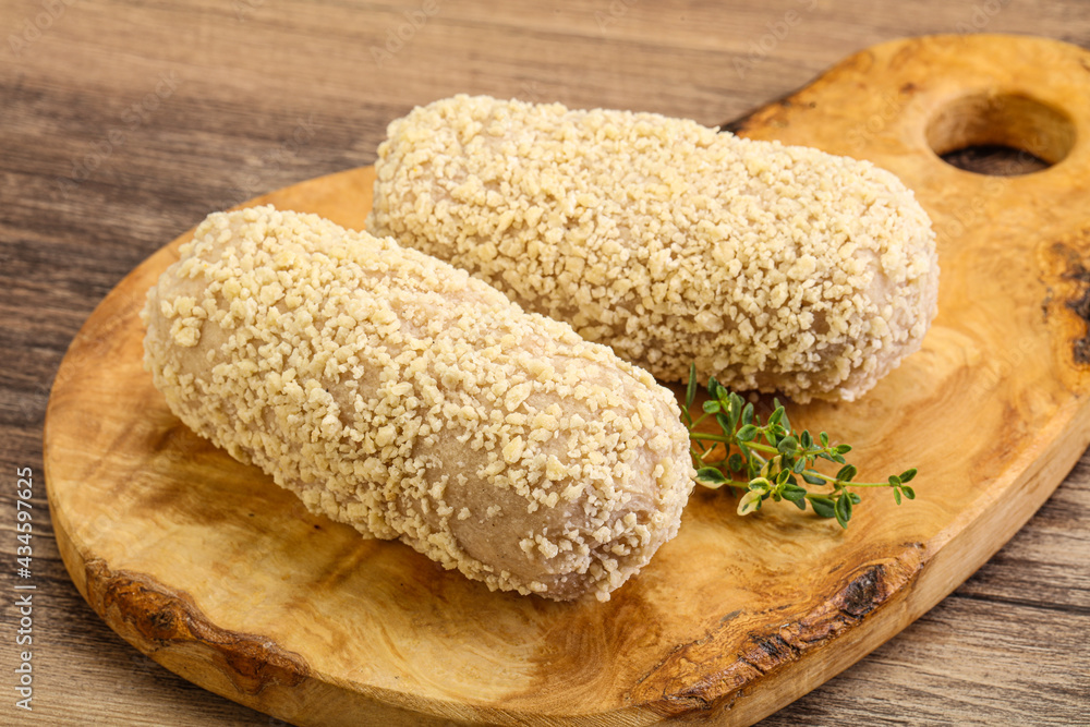 Naklejka premium Raw chicken cutlet for roast