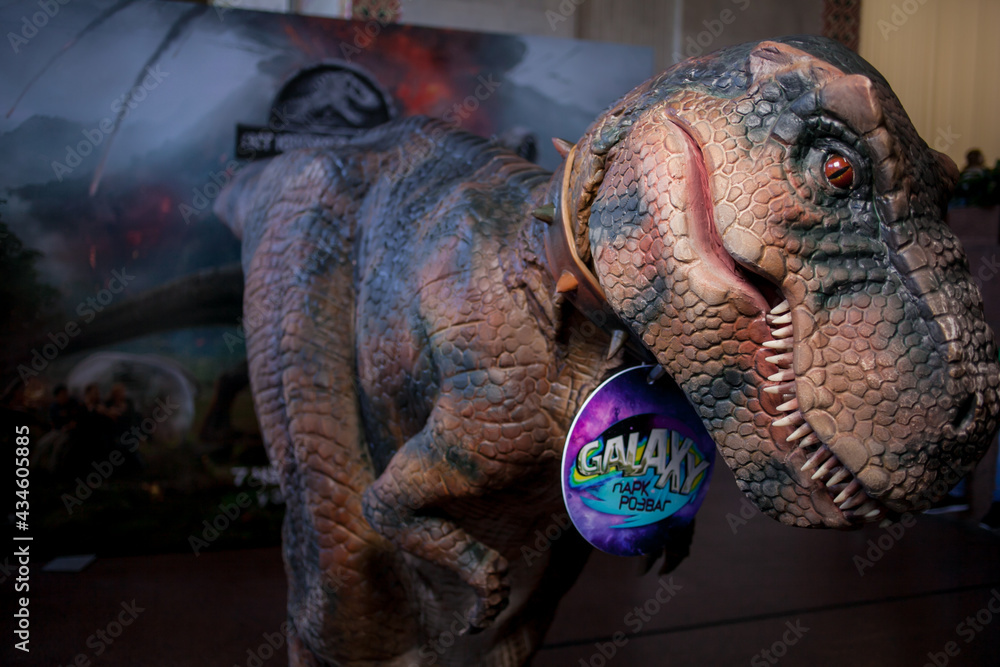 Obraz premium Kiev, Ukraine - May 20, 2018: Comic Con, an annual festival of geek culture in Kiev, Ukraine. Cosplayers in costumes. People in costumes of characters in the Marvel, DC Universe, computer games