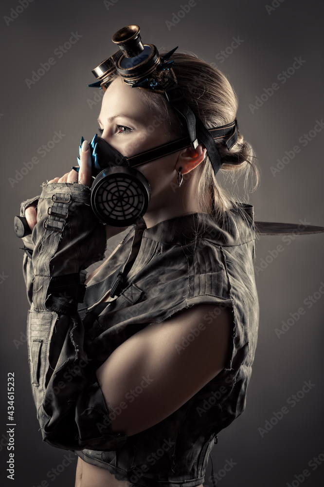 Fototapeta premium profile face woman in steampunk style and gas mask