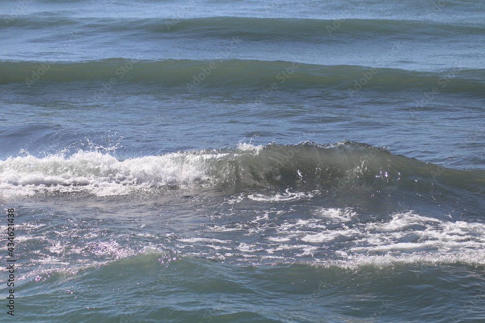 Obraz premium waves on the beach