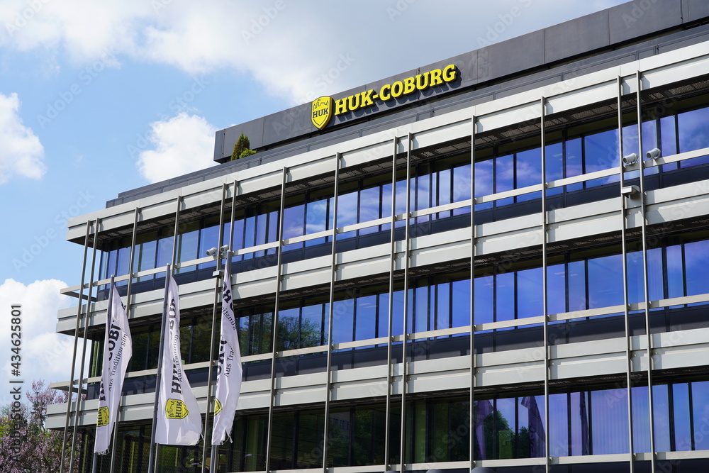 Huk Coburg Adresse Willi Hussong Str Die HUK-Coburg am Bahnhofsplatz in Coburg am 19.05.2021 Stock Photo