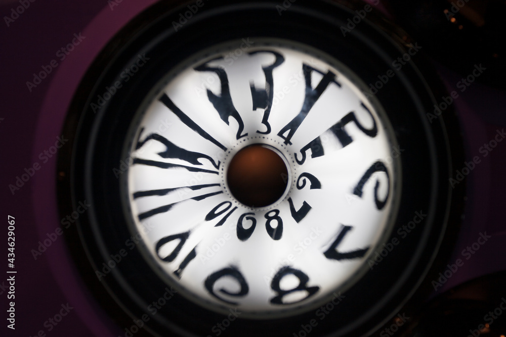 5 件の最適な 歪んだ時計 画像 ストック写真 ベクター Adobe Stock