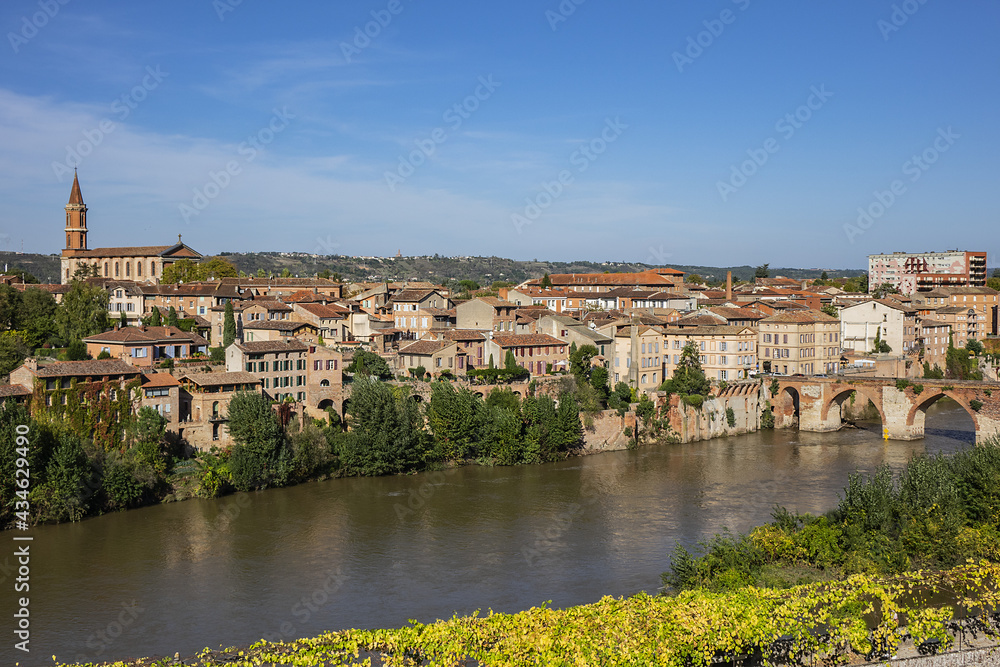 Panoramic view of the Episcopal City of Albi and the River Tarn. Albi, Midi-Pyrenees, France.