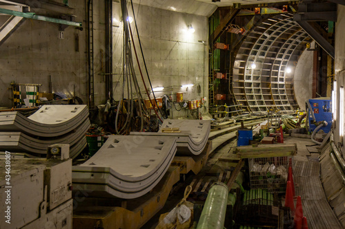 建設中の地下の高速道路（目黒区・東京）