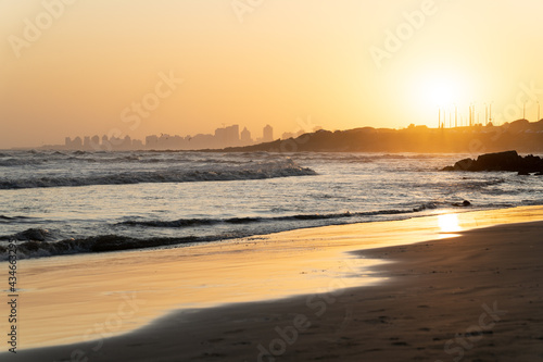 Картината върху платно Punta del Este Sunset