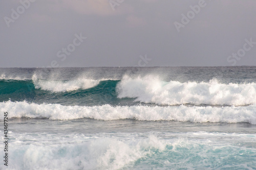 奄美大島の手広海岸の波しぶき © norinori303