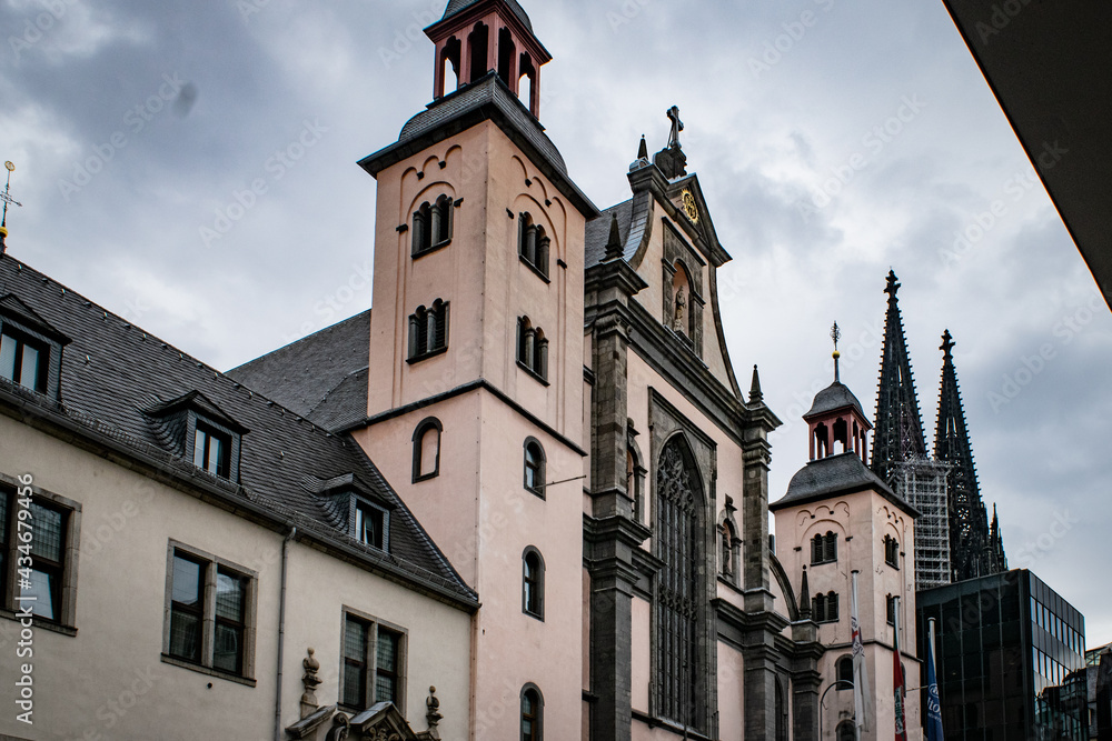 Fototapeta premium ドイツ、ケルン大聖堂の情景と周辺の風景