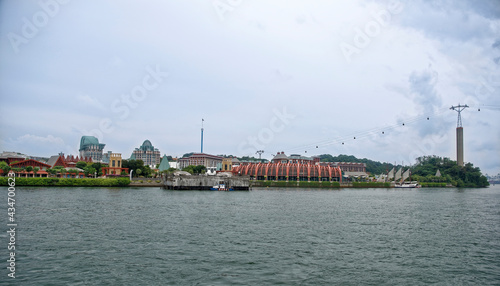 Photography View of the Cable Car from Sentosa Gateway