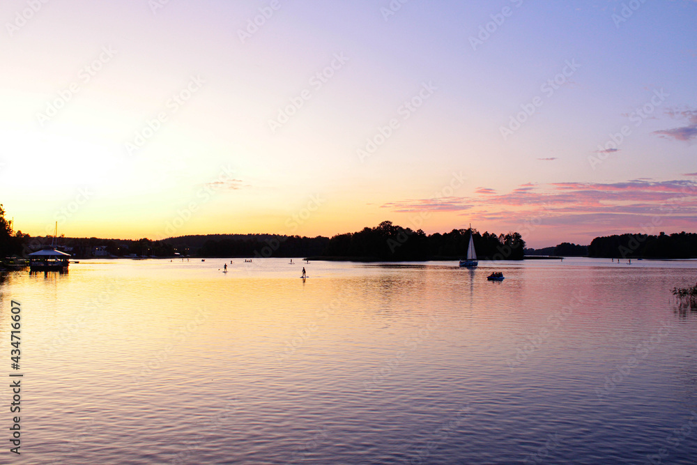 sailing in the dusk
sailing in the dusk