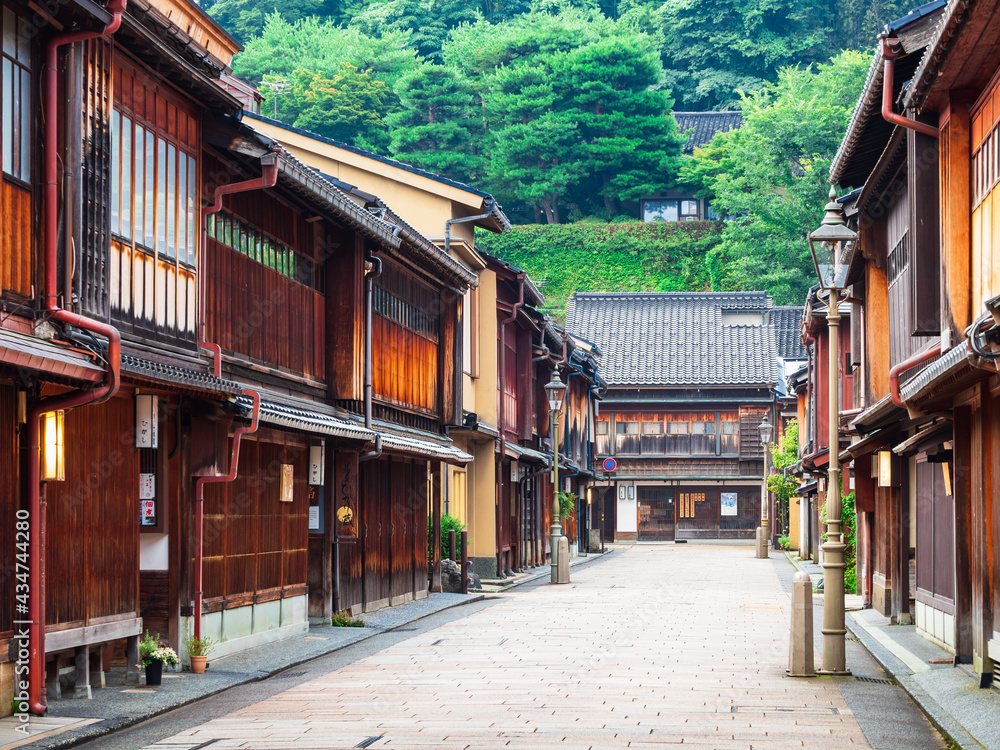 金沢　ひがし茶屋街　朝景