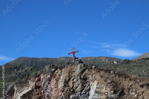 La Croce del condor è un belvedere a metà cammino tra Chivay e Cabanaconde, sulla strada della Valle del Colca. Dall'alto del burrone si possono osservare questi enormi animali planare maestosamente t