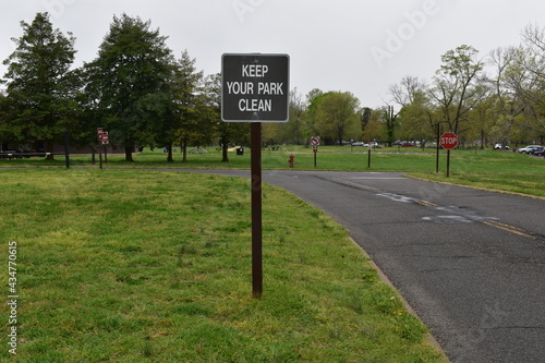 Keep Your Park Clean Sign
