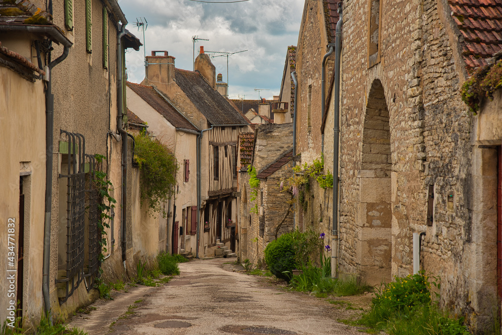 Obraz premium historisches Noyers im Burgund in Frankreich