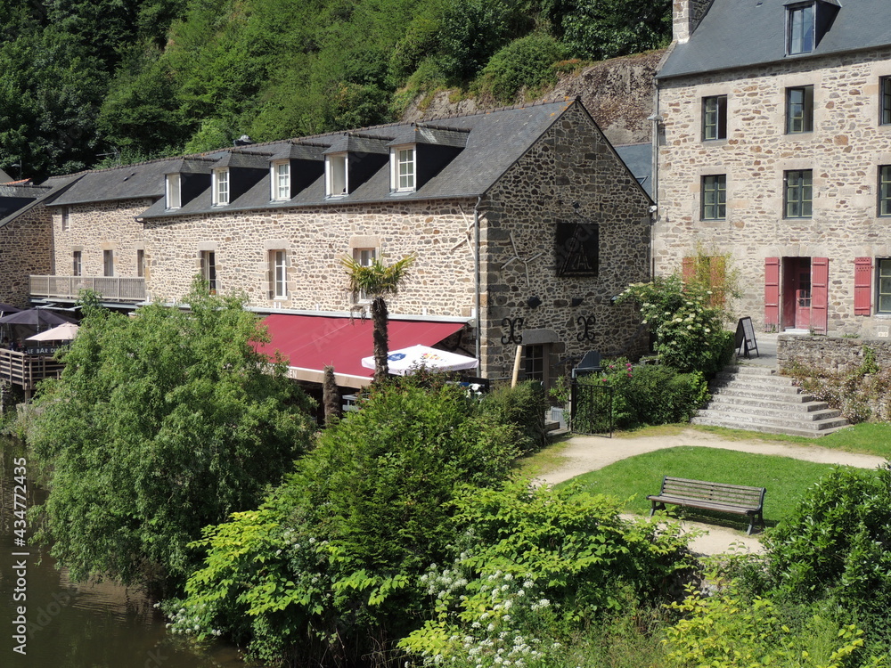 Obraz premium Dinan, Francia. Bonita ciudad de la bretaña francesa.