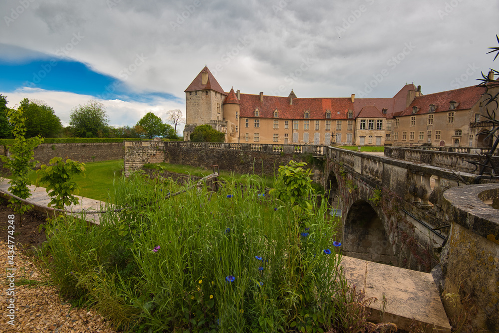 Chateau Epoisses im Burgund in Frankreich