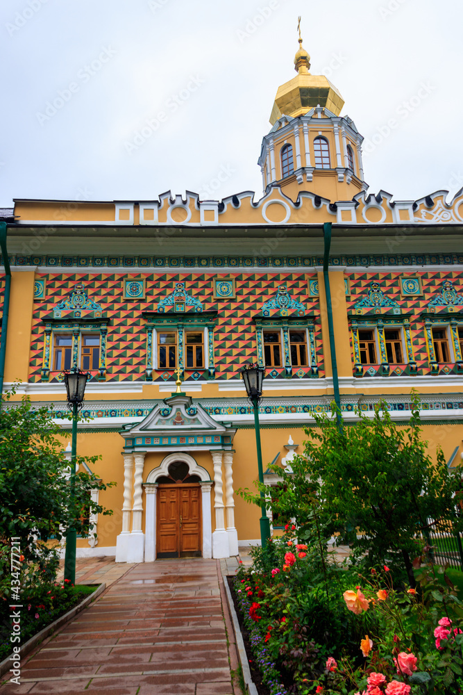 Fototapeta premium Building in Trinity Lavra of St. Sergius in Sergiev Posad, Russia